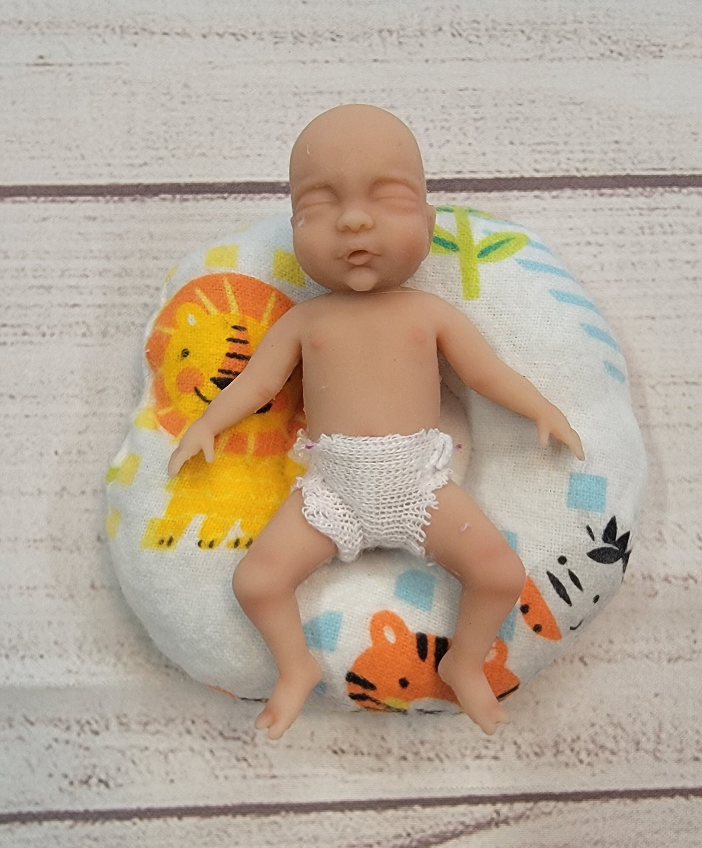 Circle Prop Pillow for dolls