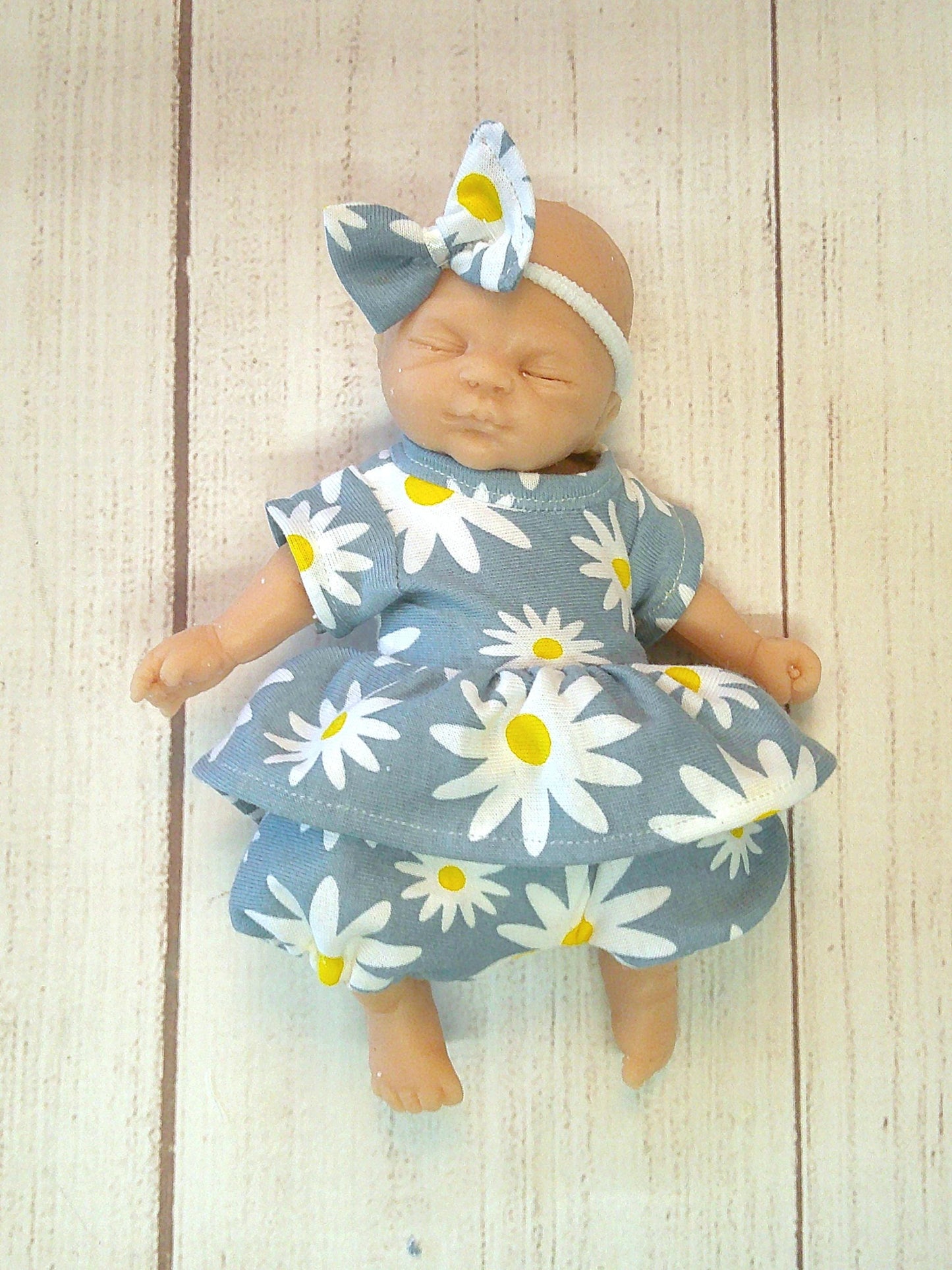 3 Piece Ruffled Top with Bloomers and Headband bow Outfit