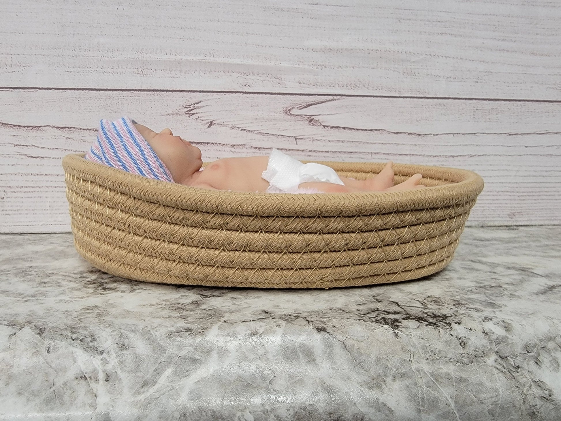 Moses Basket for up to 8 inch dolls