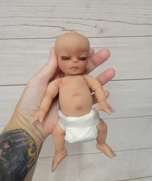 7" Alien Silicone Doll "Lunar"